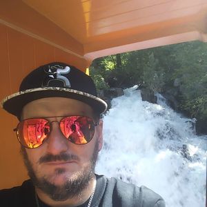 Meet your Posher, Cody